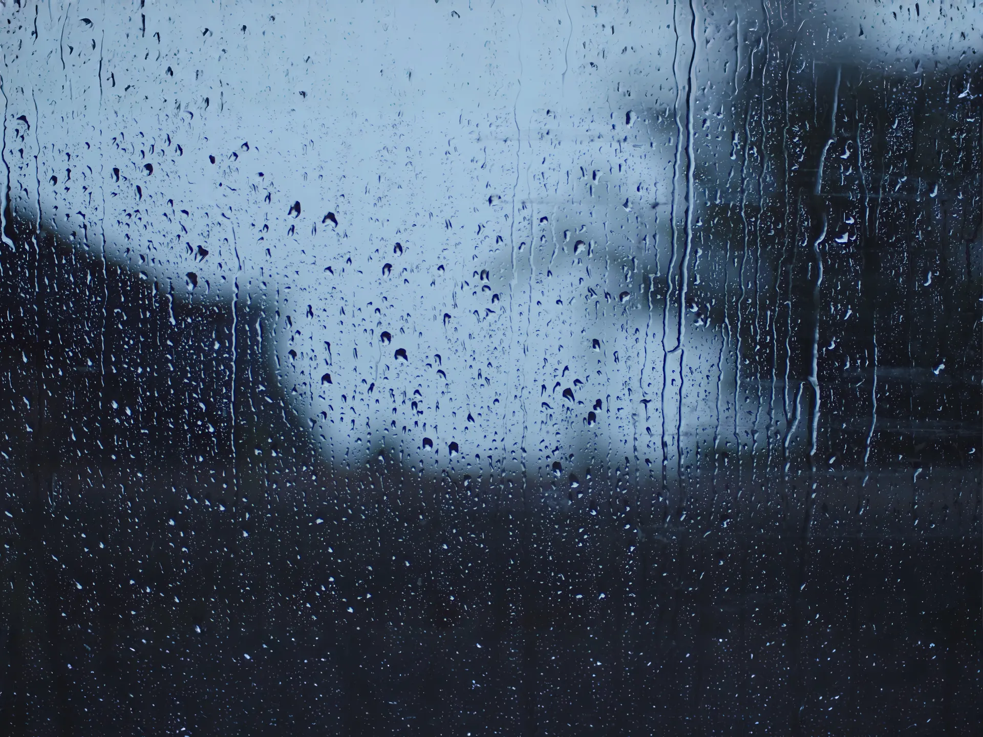 Blue Rainy Window Cityscape Wallpaper