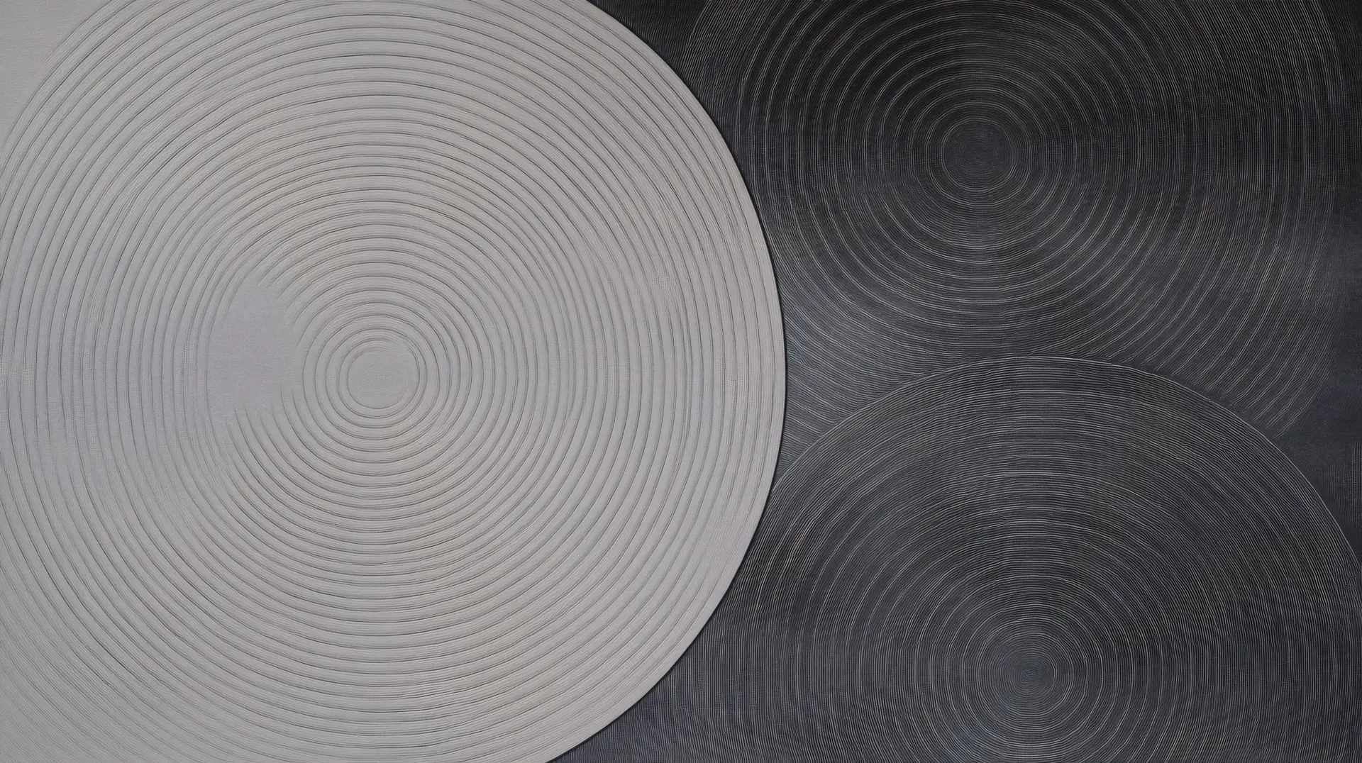 Black and White Concentric Circles Abstract Wallpaper