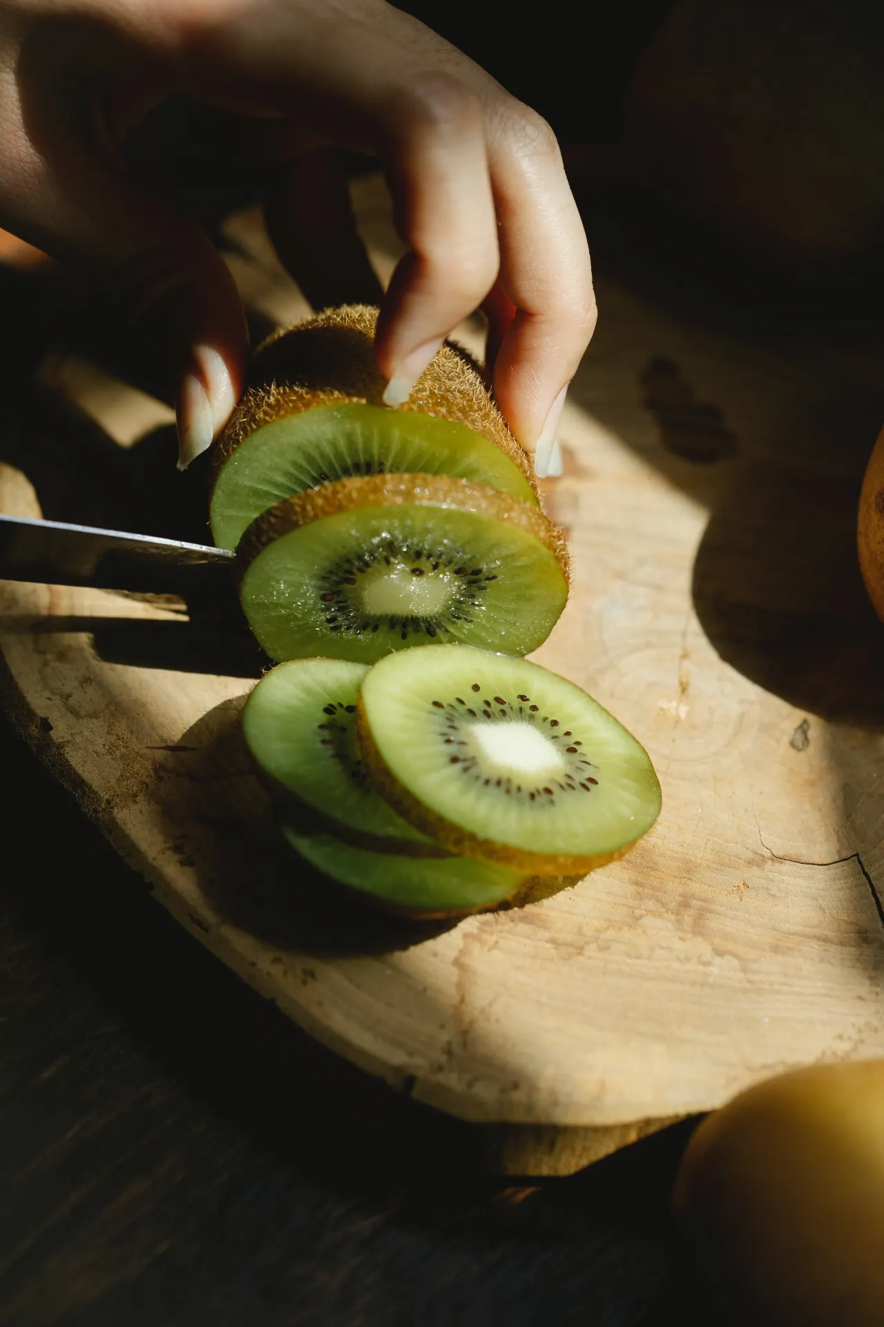 Fresh Green Kiwi Slices Aesthetic Wallpaper