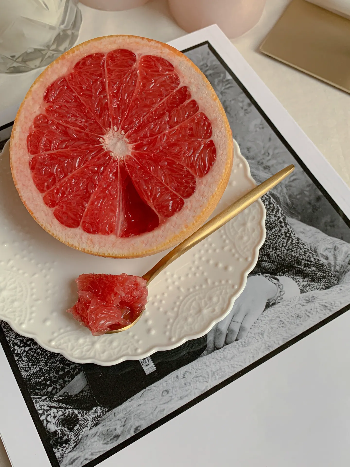 Fresh Pink Grapefruit Aesthetic Wallpaper