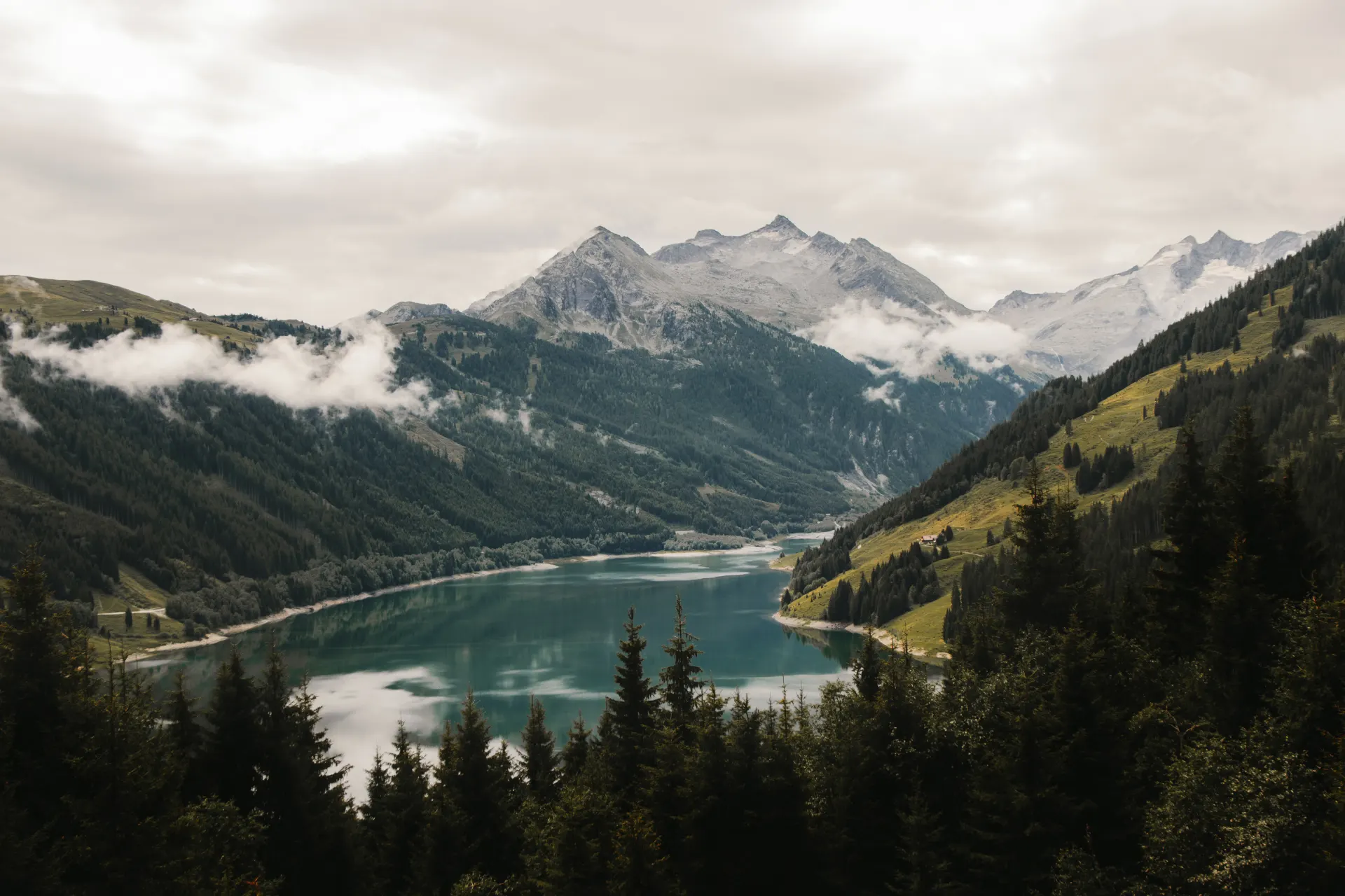 Scenic Mountain Lake and Forest Landscape Wallpaper