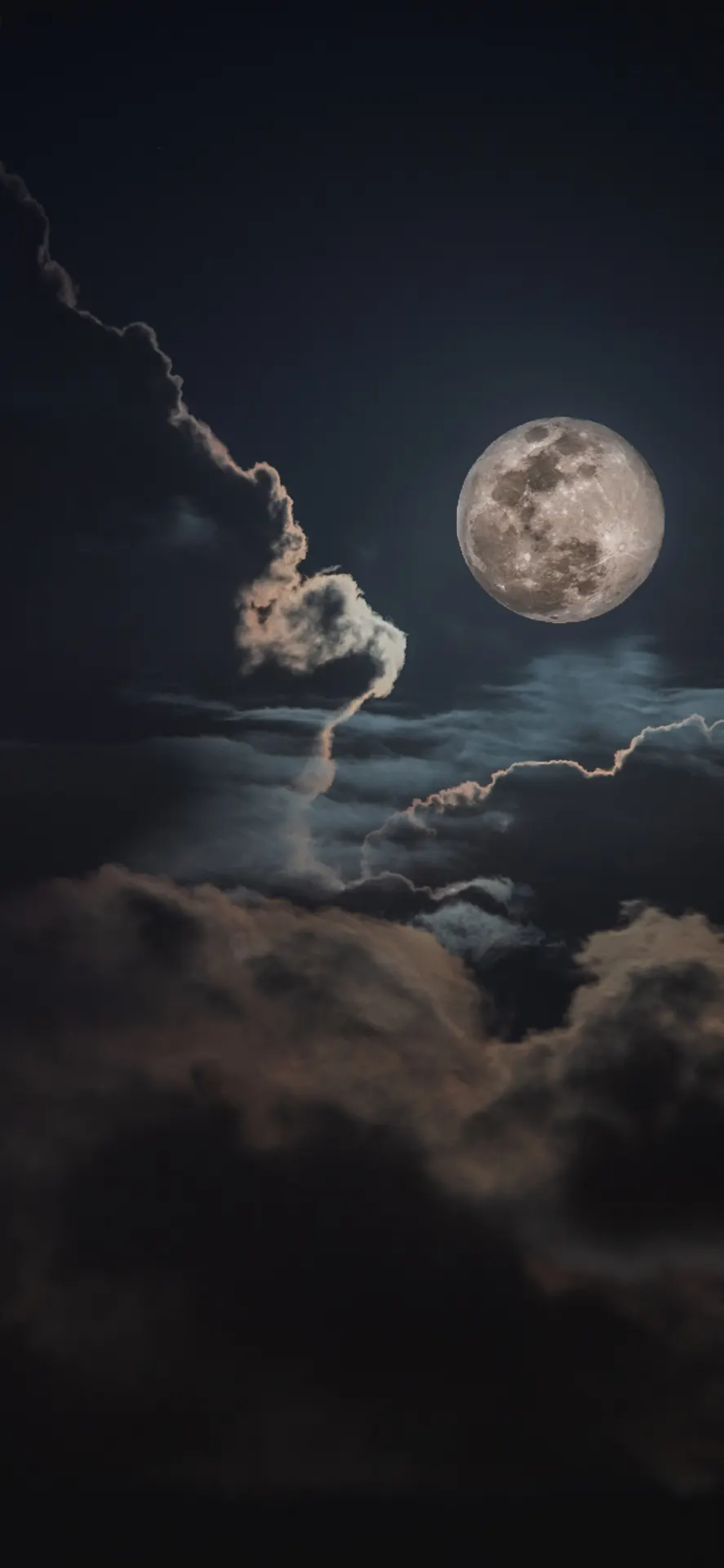 Full Moon and Dark Night Clouds Wallpaper